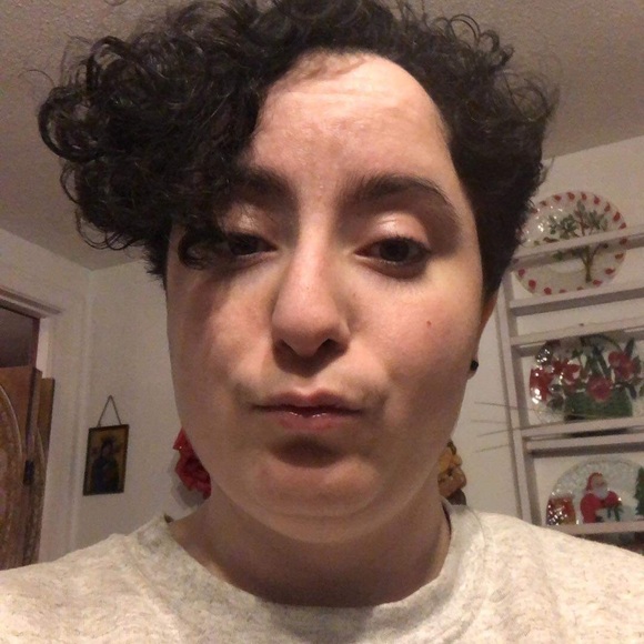 Meet your Posher, Meredith/Meri - Picture 4 of 4